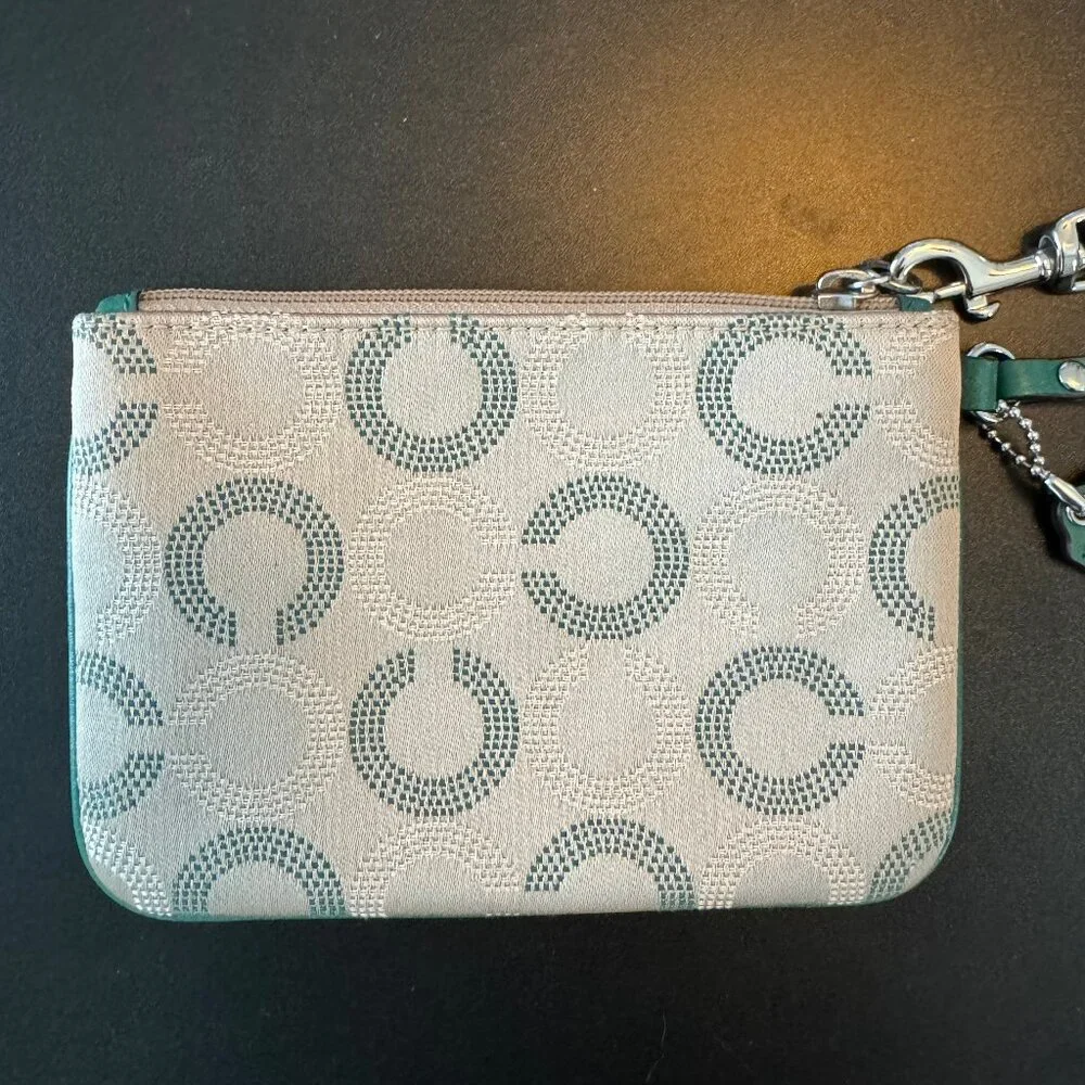 COACH – Ashley Dotted OP Small Wristlet/Clutch/Wallet F49460 - Picture 4 of 8